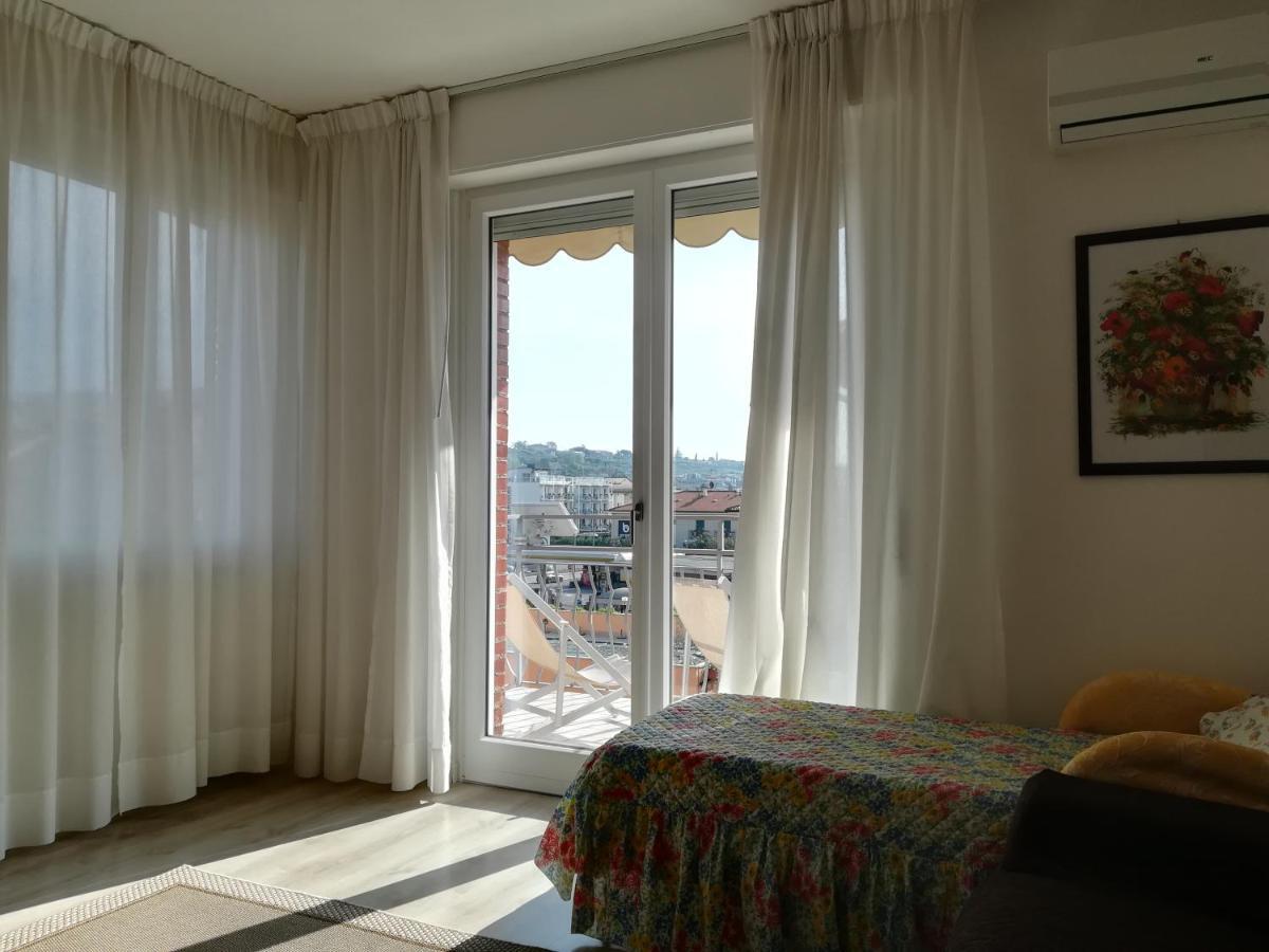 Sweet Irene Deluxe Apartamento Bardolino Exterior foto