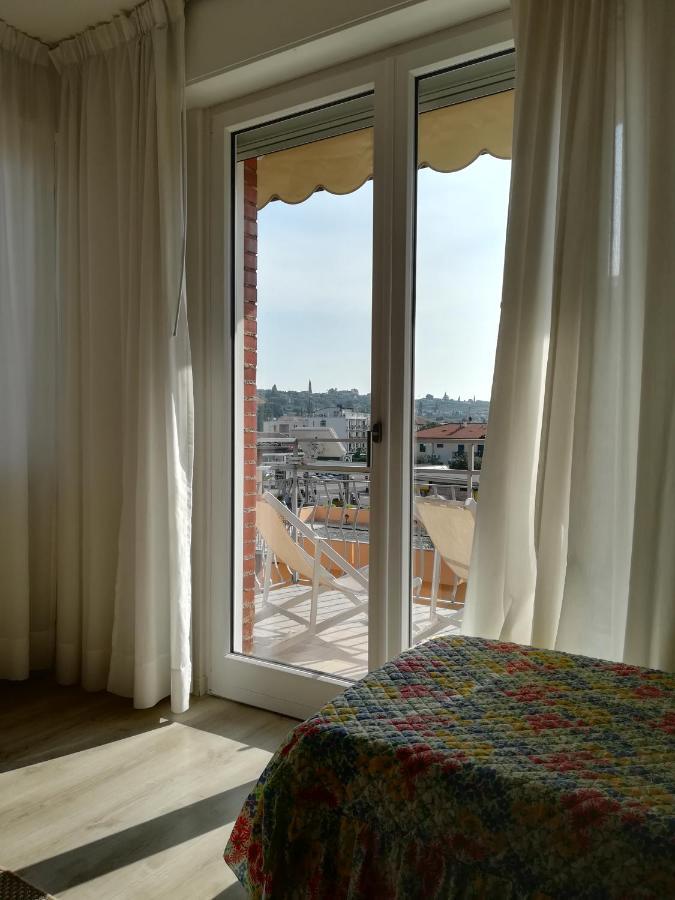 Sweet Irene Deluxe Apartamento Bardolino Exterior foto